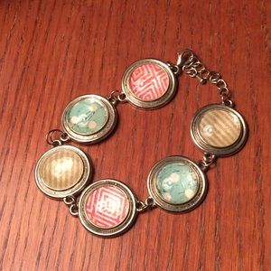 Anthropologie link silver bracelet. SO cute! Plz hmu in comments why not sold?